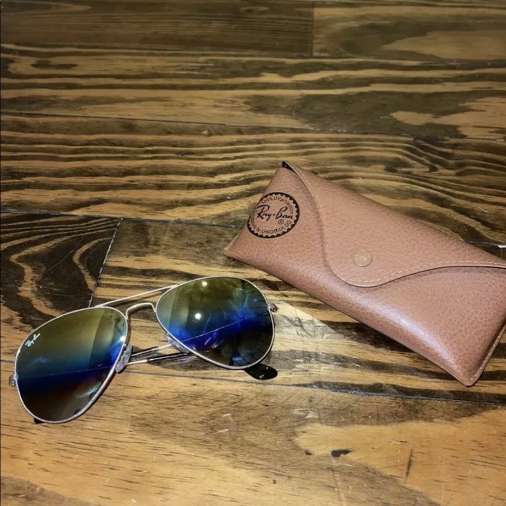 Women’s Ray Ban Aviator Sunglasses with Multicolor Lens
